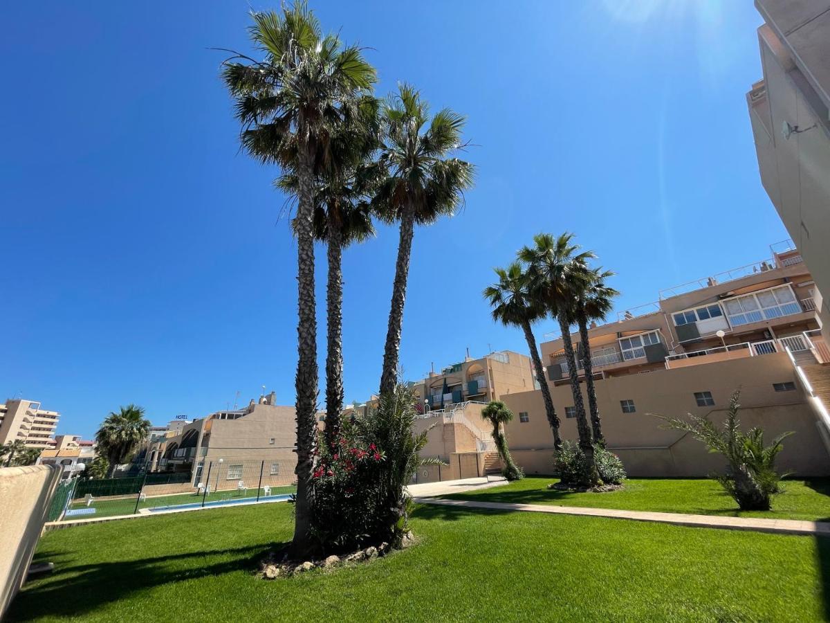 Casa Alexandra - Cosy 2Bedroom Duplex Torrevieja Bagian luar foto