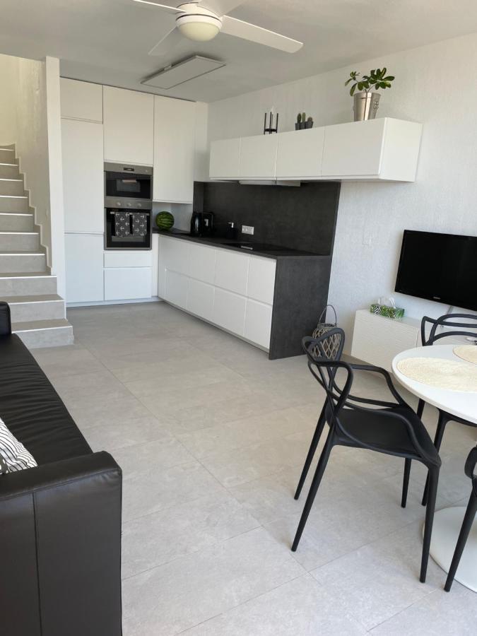 Casa Alexandra - Cosy 2Bedroom Duplex Torrevieja Bagian luar foto